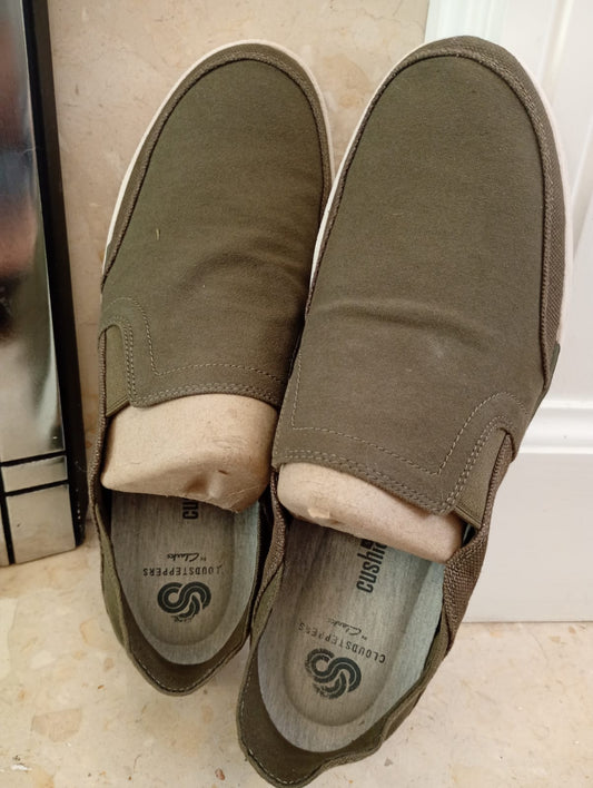 Clarks- Cloudsteppers