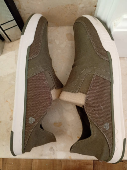 Clarks- Cloudsteppers